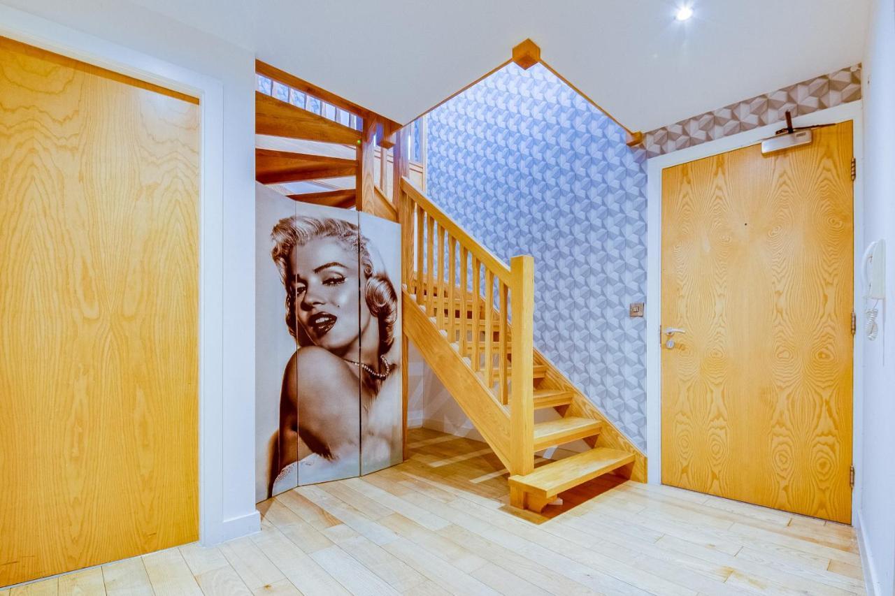 Spacious 3-Bed Penthouse With City Sky Line Views Sheffield Luaran gambar