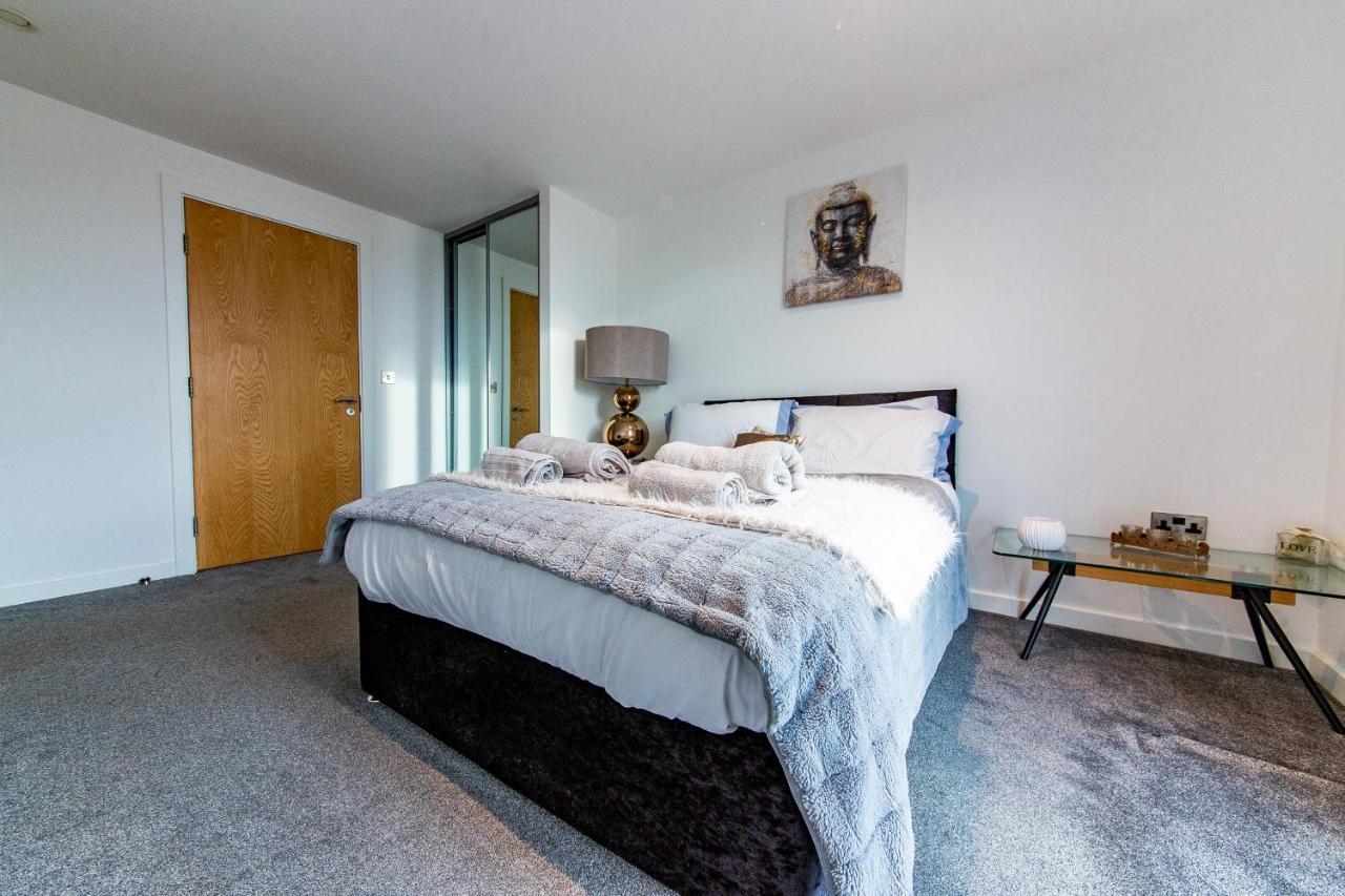 Spacious 3-Bed Penthouse With City Sky Line Views Sheffield Luaran gambar