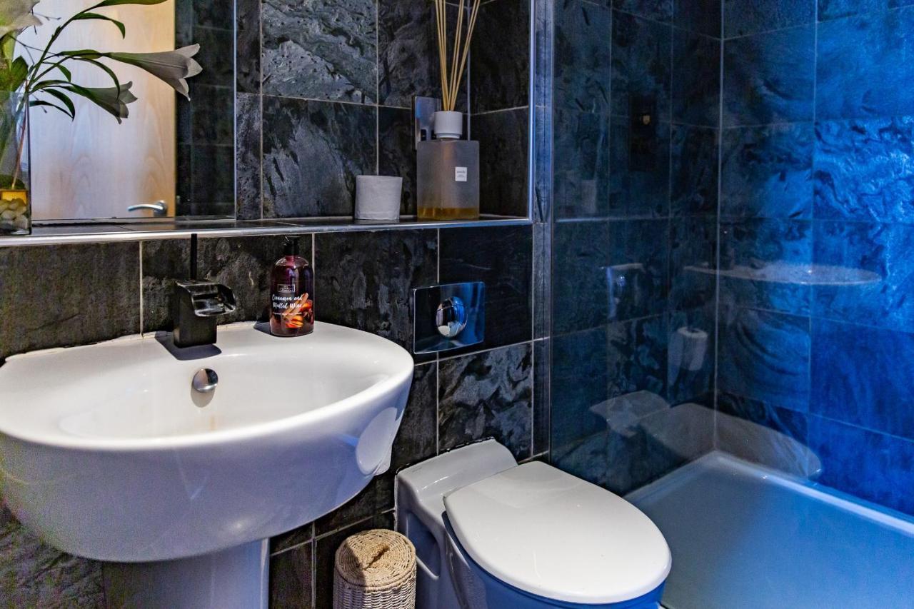 Spacious 3-Bed Penthouse With City Sky Line Views Sheffield Luaran gambar